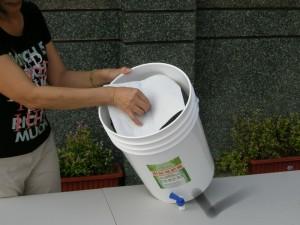 DSCN6066 300x225 廚餘堆肥DIY自己動手做 如何在家製作堆肥